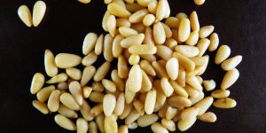 Pine nuts nutritional value
